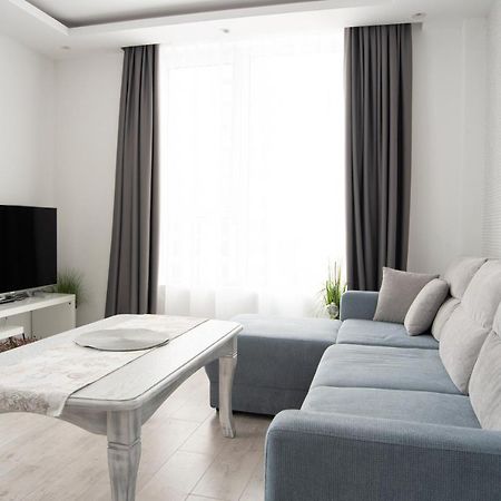 Sunny & Stylish Brand New 2Bdr Apartment + Parking Sofia Exterior photo
